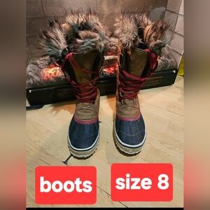 Brown and Black Winter Boots with Fur Trim